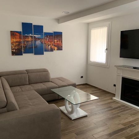 Casa Elena Villa Венеция Екстериор снимка